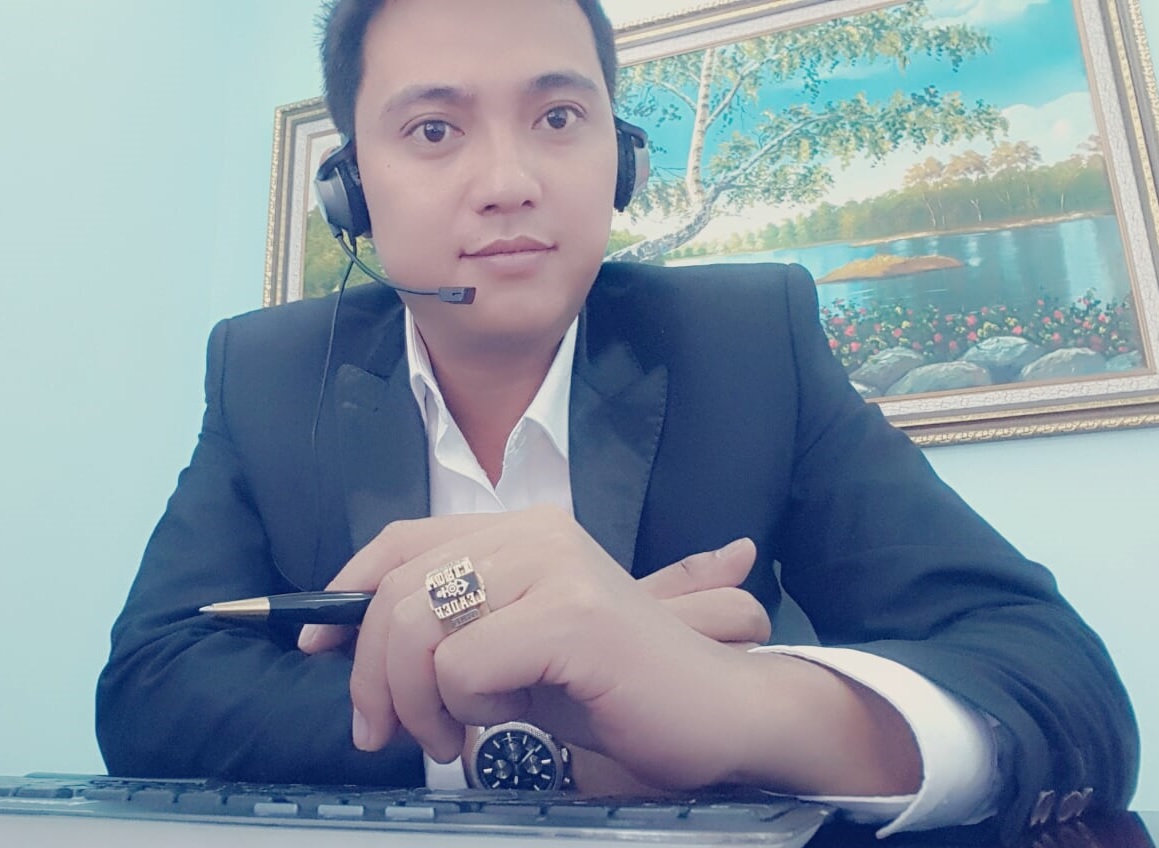 C.E.O <span>Phạm Quốc Hưng</span>